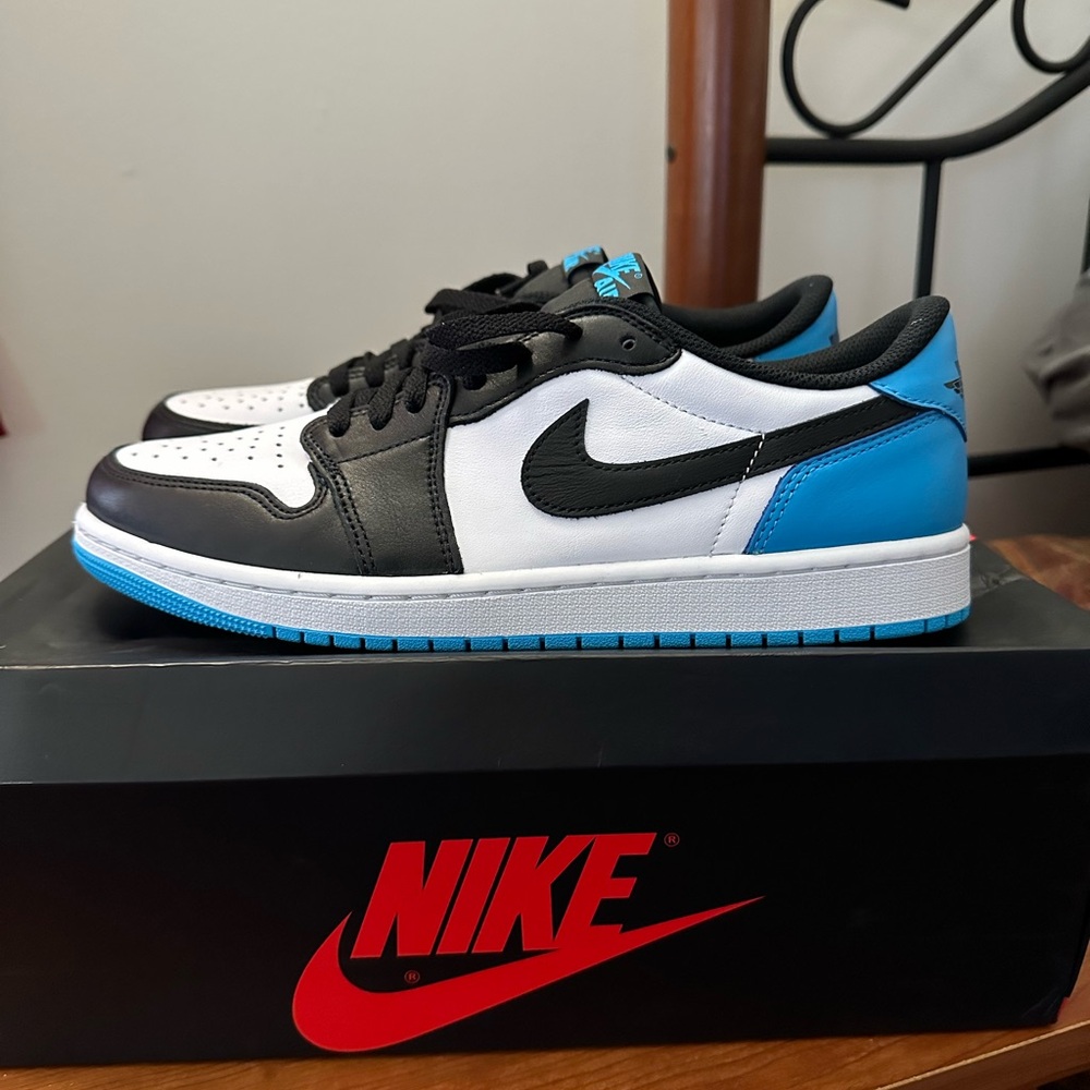 Jordan 1 Low OG Dark Powder Blue